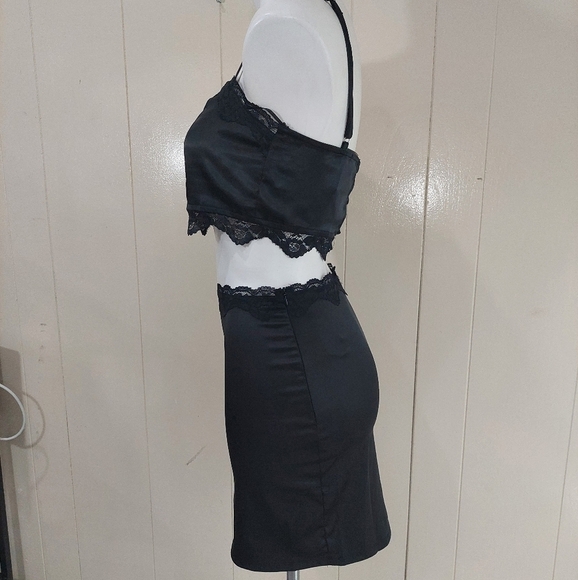 Pin-Up Black Bullet Lace Bra Top & Corset Mini Skirt. A playful lace dress with - Picture 2 of 14